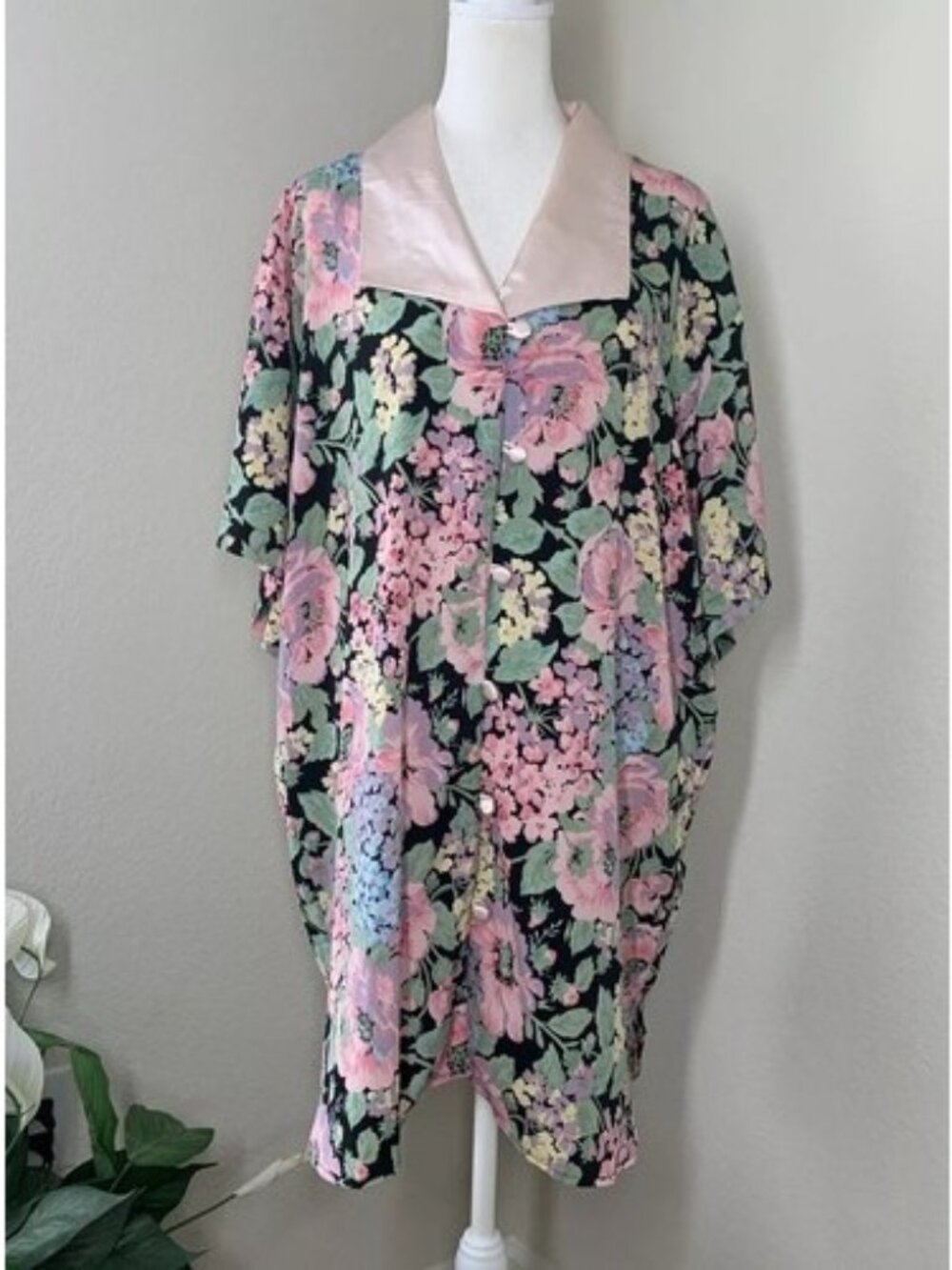 Victoria Secret Gold Label Sleep Shirt Medium Large Short Sleeve Floral Satin